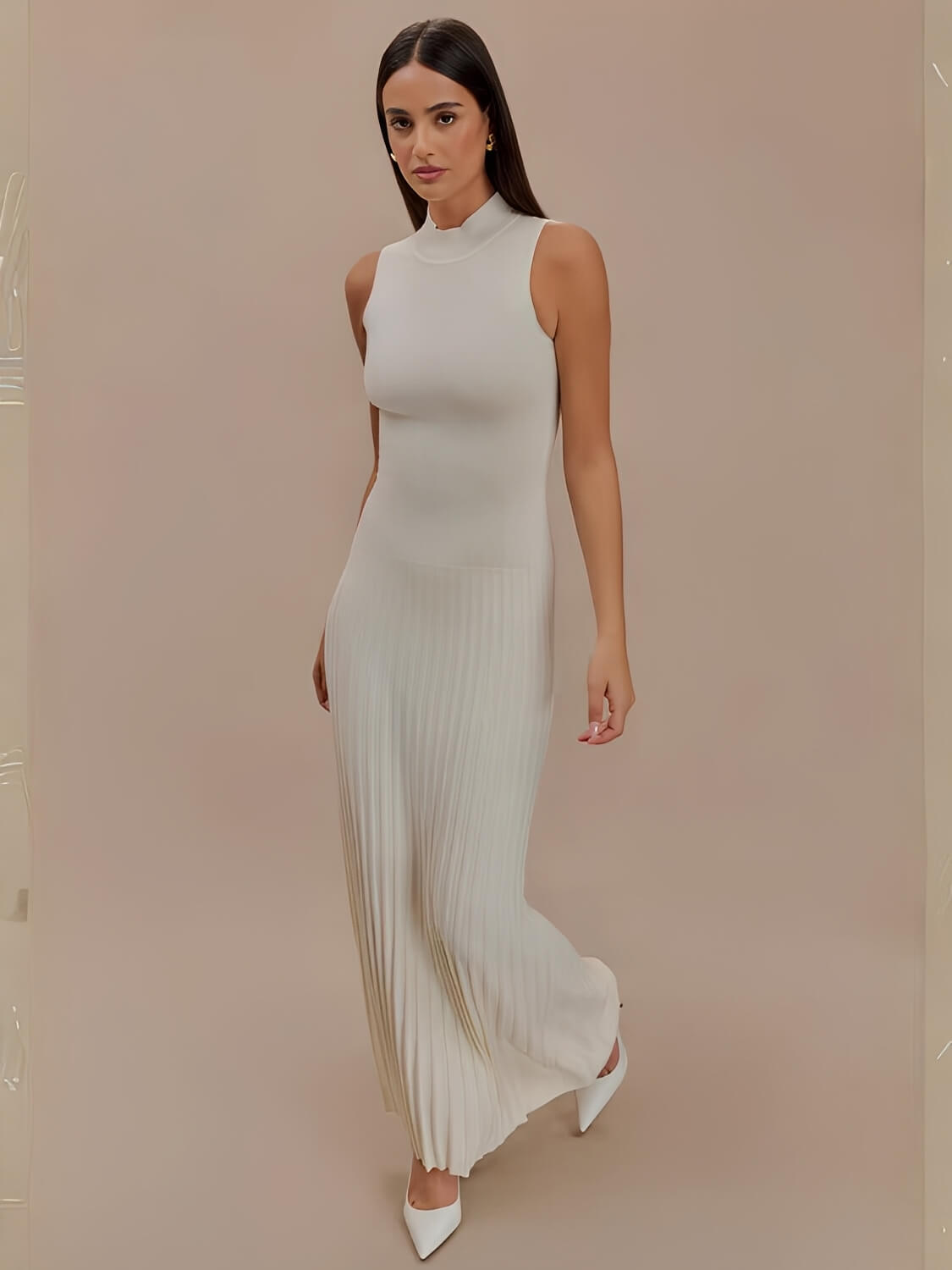 Vestido Longo em Tricô Canelado com Gola Alta e Saia Plissada – Sonia