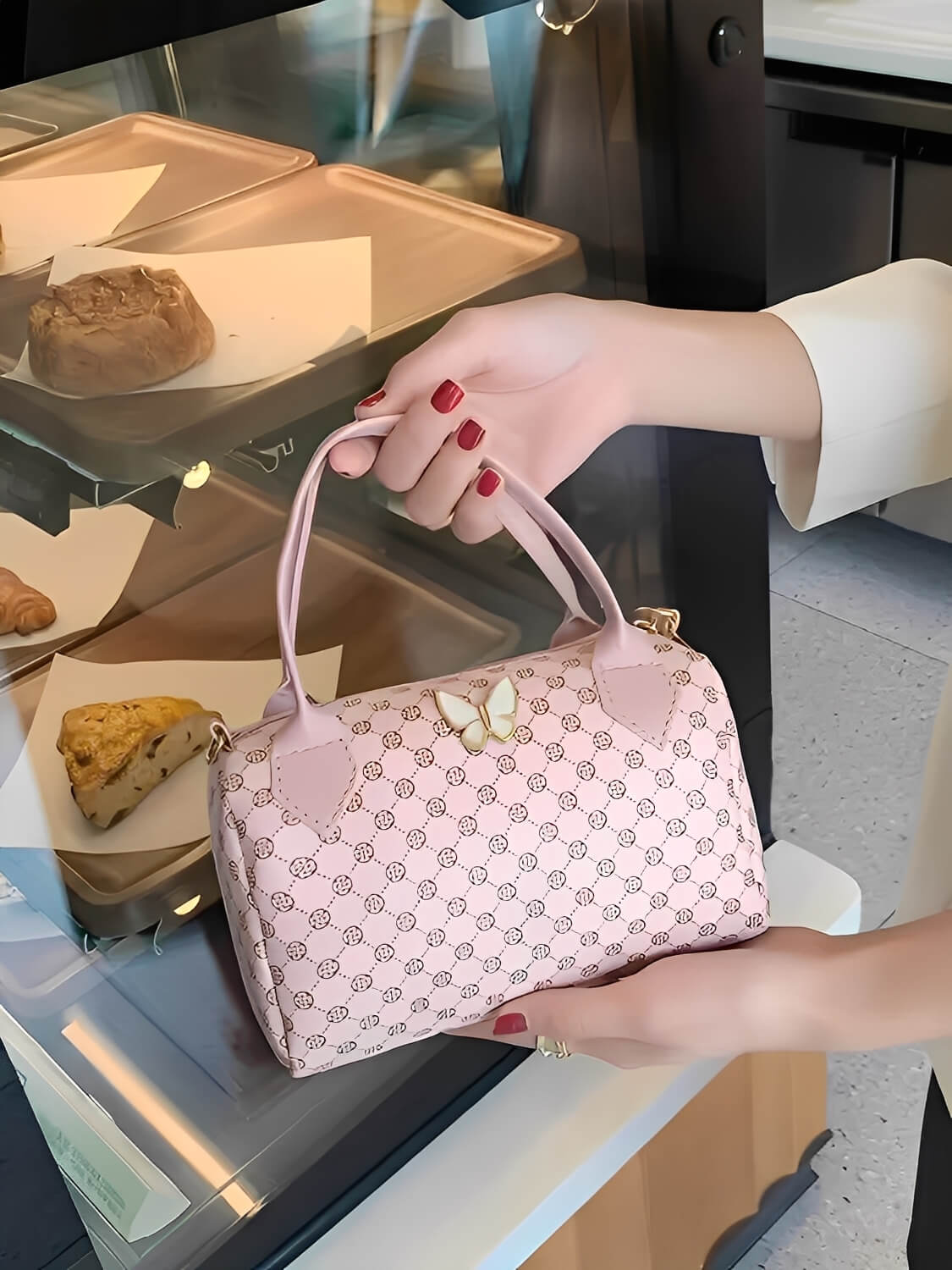 Bolsa Tiracolo em Couro PU Estampada com Alça Ajustável - Brunelli
