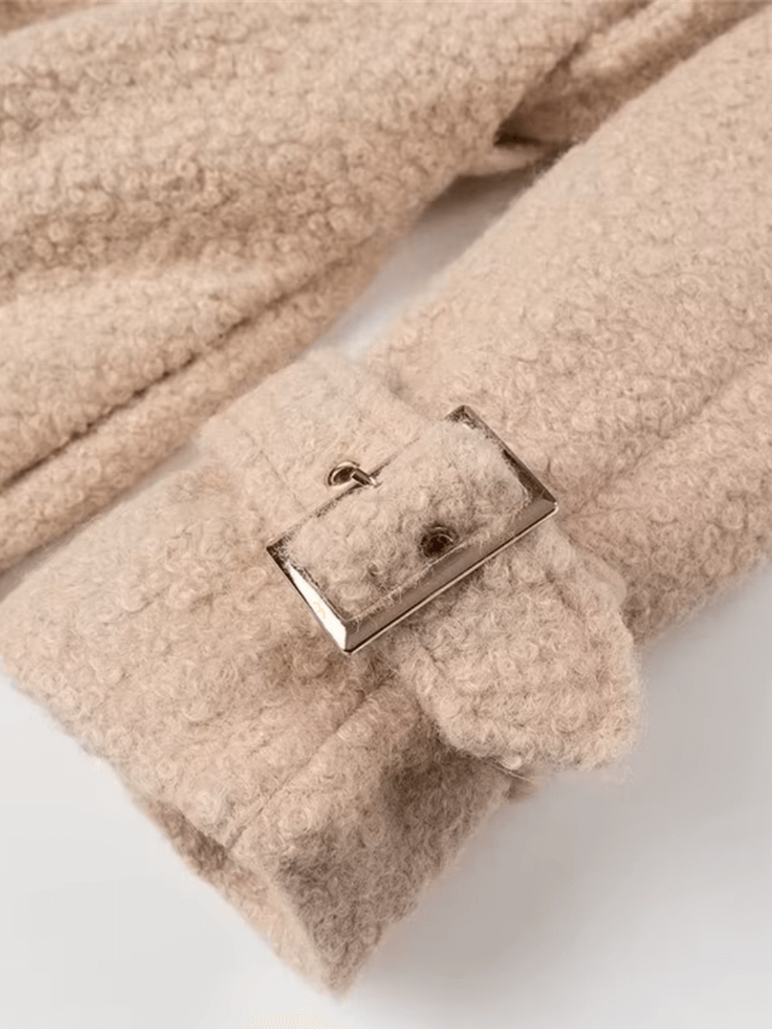 Sobretudo Longo Teddy em Lã com Cinto-Faixa e Fivelas – Jennie