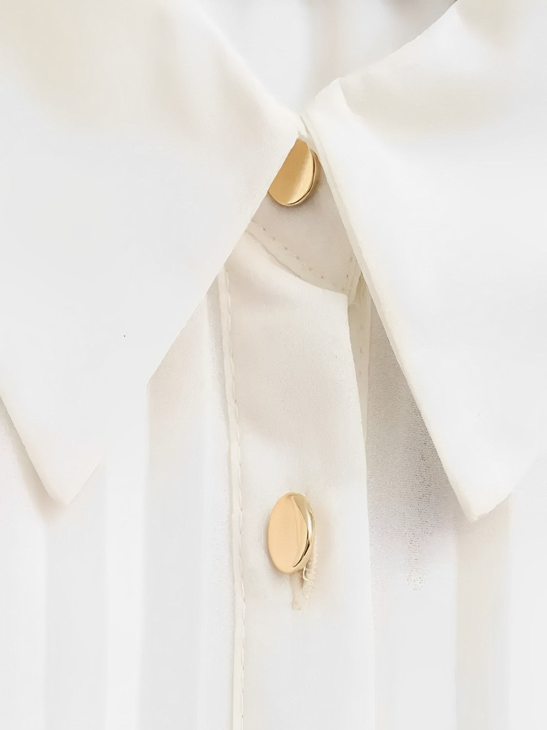 Vestido Chemise Midi Plissado com Botões Frontais – Fleur
