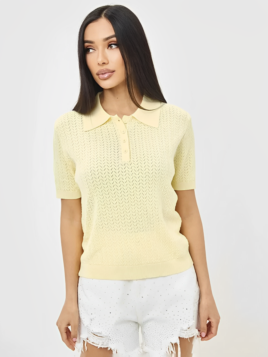 Blusa em Viscose Texturizada com Gola Polo e Botões - Tábata