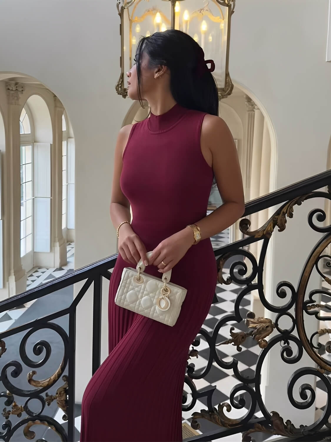 Vestido Longo em Tricô Canelado com Gola Alta e Saia Plissada – Sonia