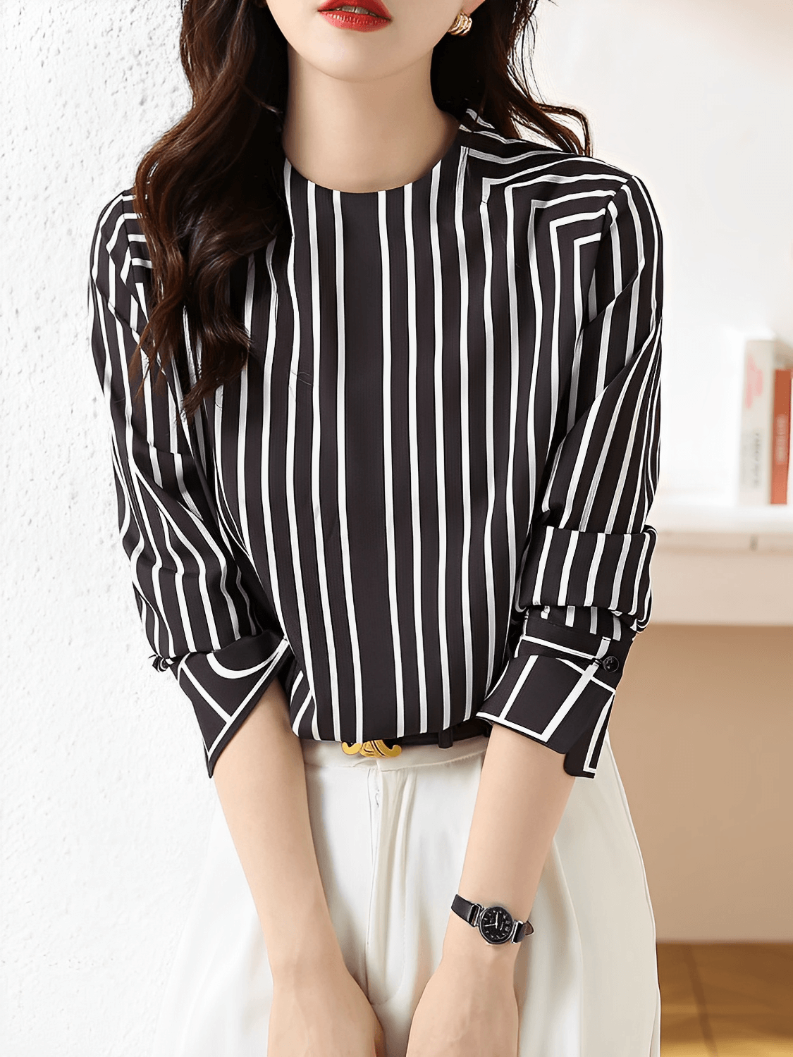 Camisa com Design Geométrico em Listras e Punhos com Botões - Leah