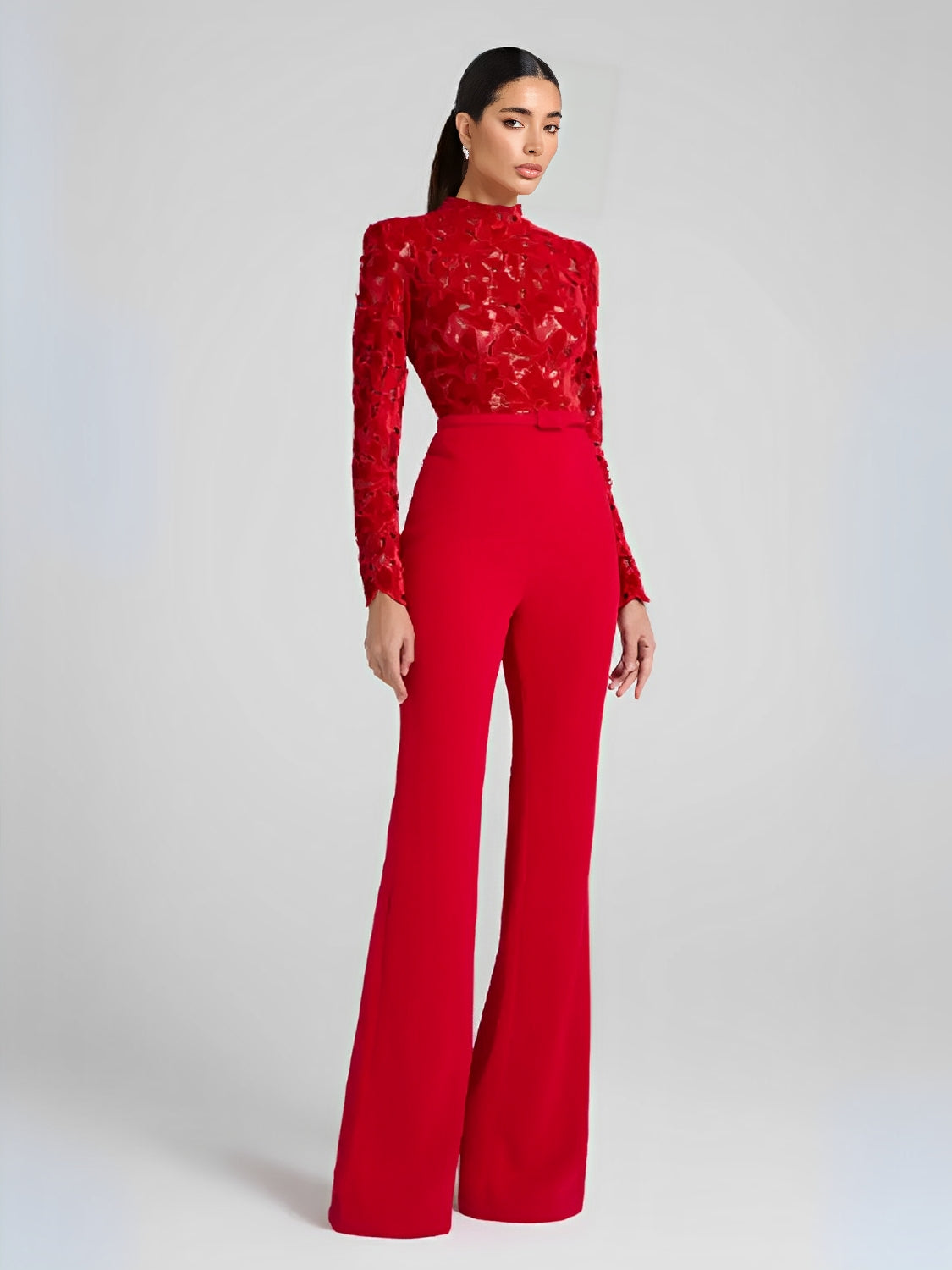 Macacão Elegante Manga Longa com Renda e Calça Flare com Cinto - Yeva