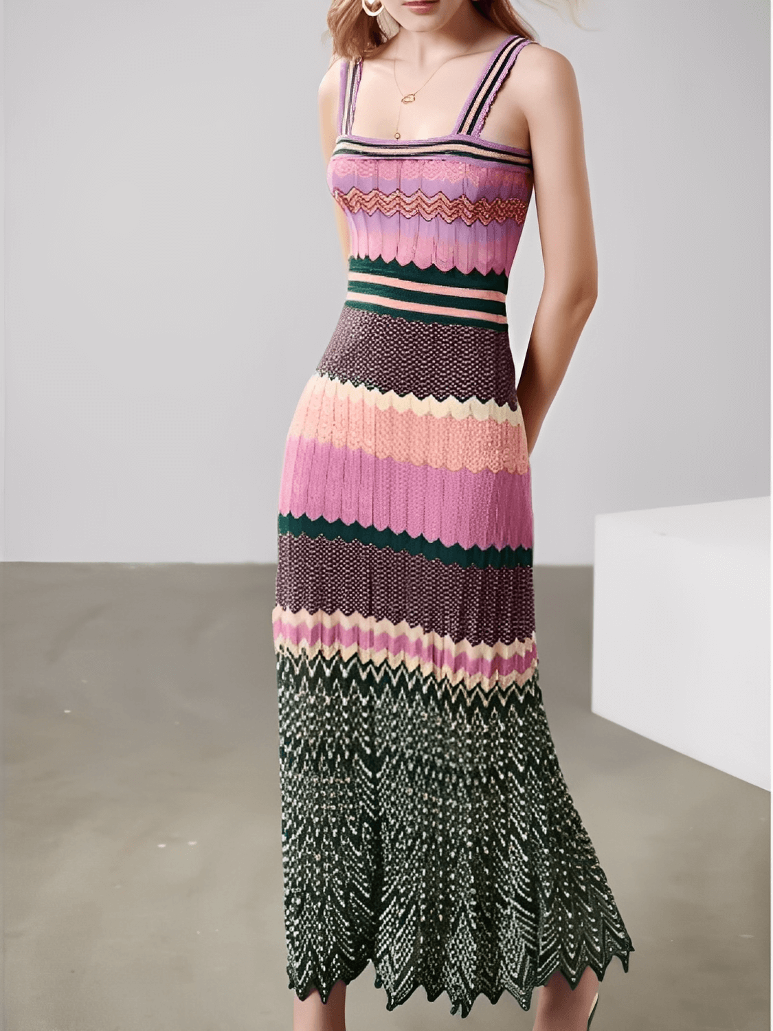 Vestido Longo Estampa em Patchwork de Alças e Decote Quadrado - Malika