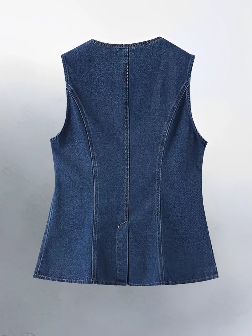 Conjunto Jeans com Colete de Botões e Short de Cintura Alta - Raiza