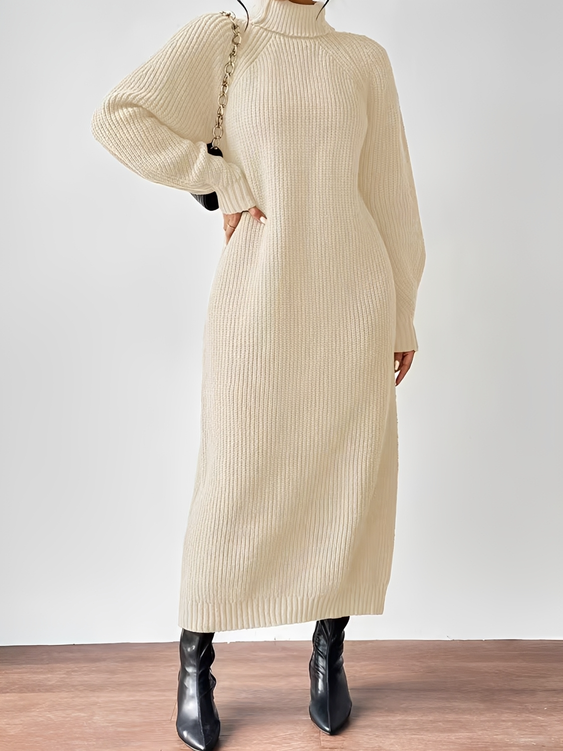 Vestido Suéter Midi em Tricô Canelado com Gola Alta e Mangas Longas - Julieta