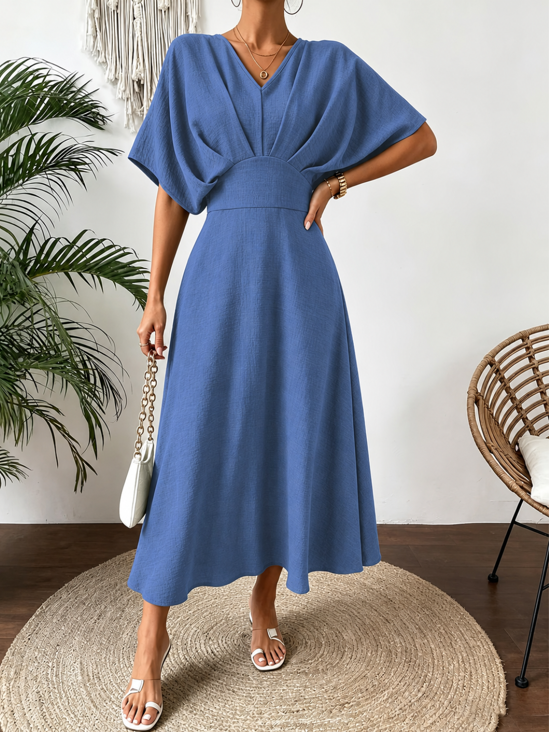 Vestido Midi Evasê Acinturado com Manga Morcego Decote V- Mayla