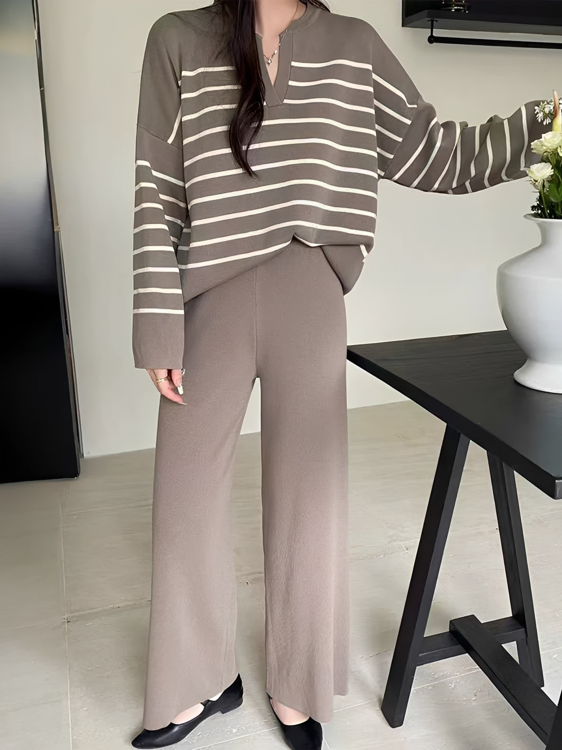 Conjunto em Tricô com Suéter Oversized Listrado e Calça Wide Leg - Caroline
