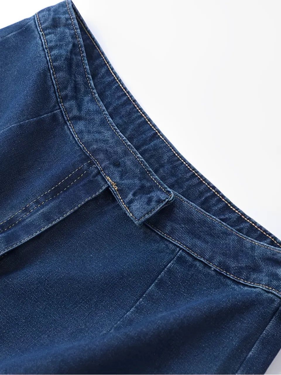 Conjunto Jeans com Colete de Botões e Short de Cintura Alta - Raiza