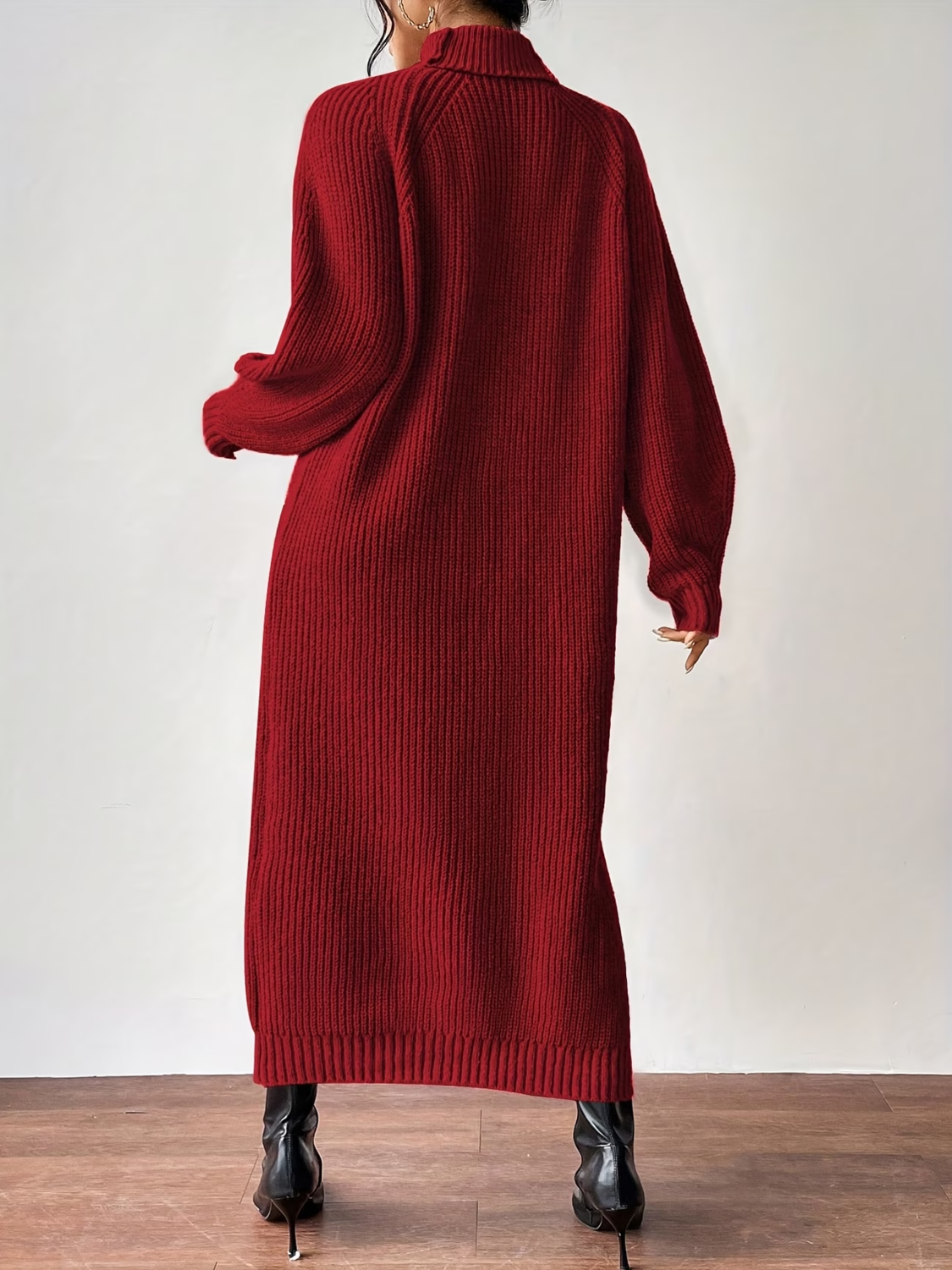Vestido Suéter Midi em Tricô Canelado com Gola Alta e Mangas Longas - Julieta
