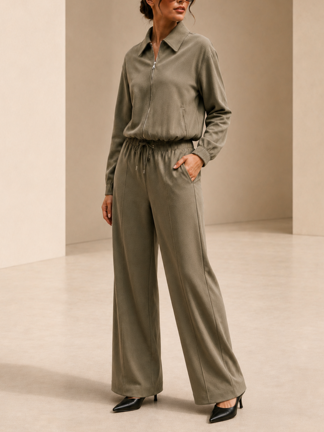 Conjunto em Sarja com Jaqueta Cropped Franzida e Calça Wide Leg - Yoná