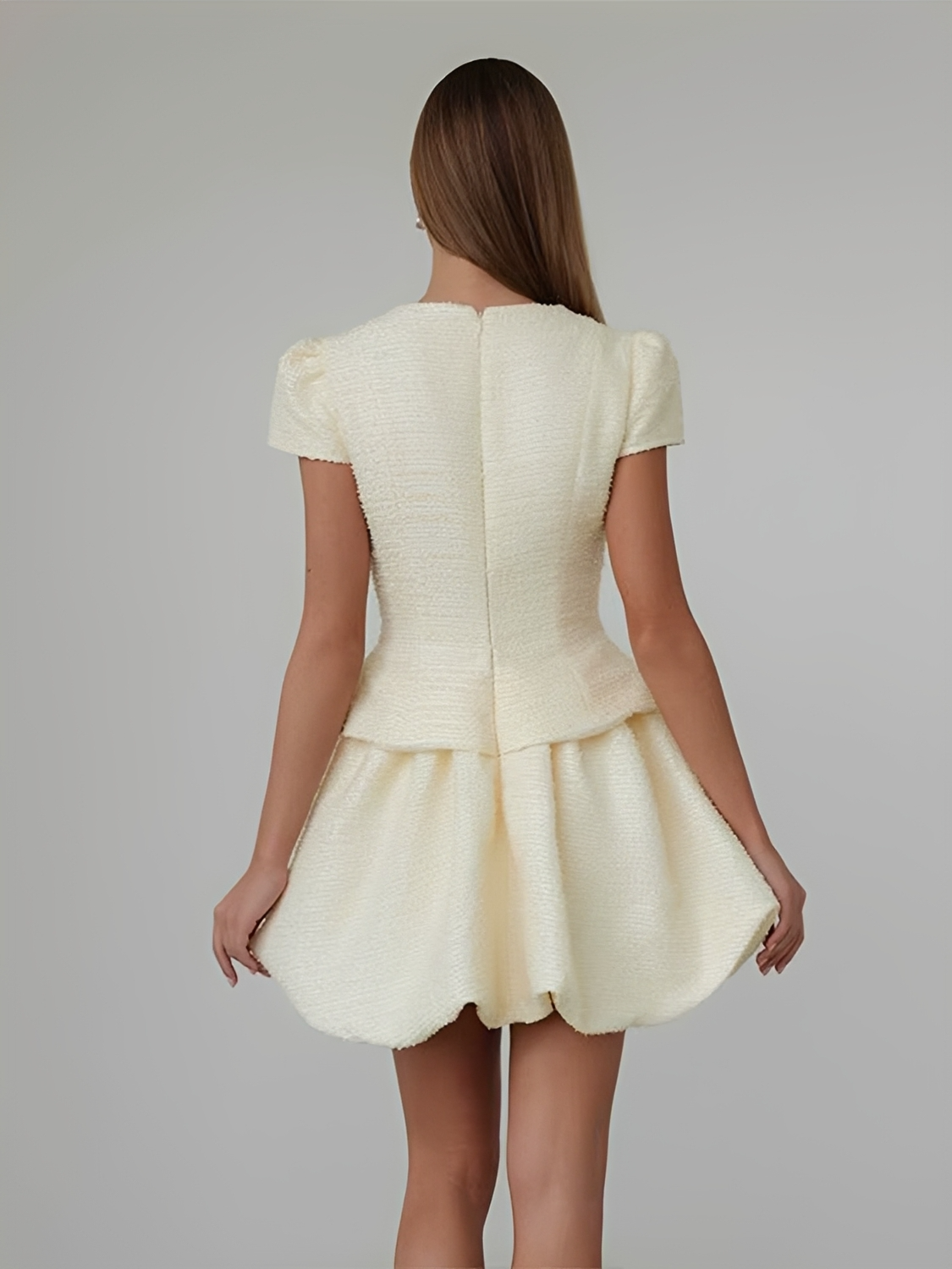 Conjunto em Tweed Blusa Manga Bufante Estruturada e Saia Balonê – Nari