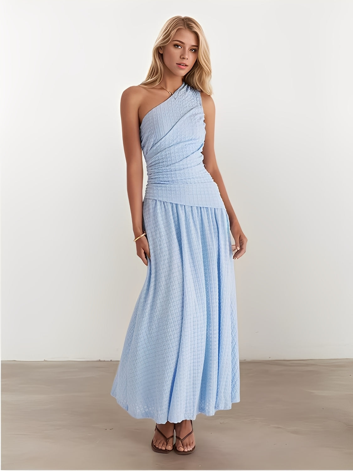 Vestido Longo Texturizado Ombro Assimétrico com Cintura Franzida- Thalita