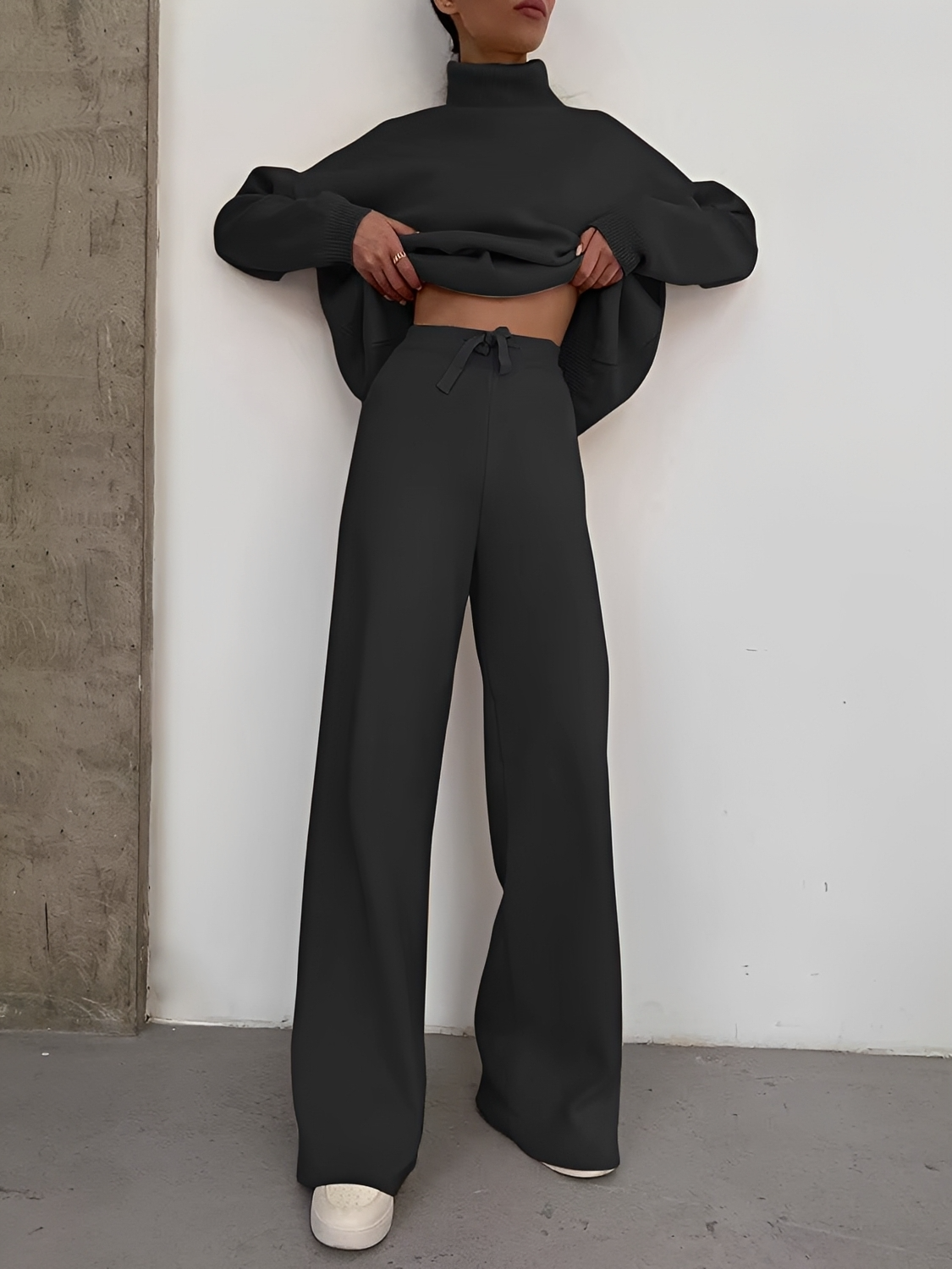 Conjunto em Tricô com Suéter Oversized de Gola Alta e Calça Pantalona - Leona
