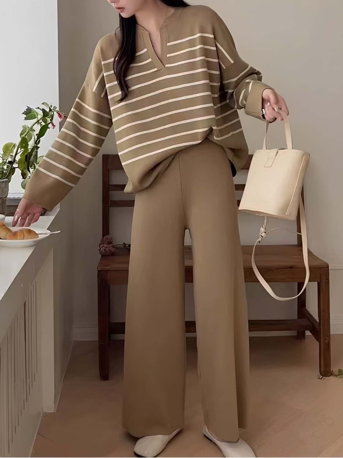 Conjunto em Tricô com Suéter Oversized Listrado e Calça Wide Leg - Caroline