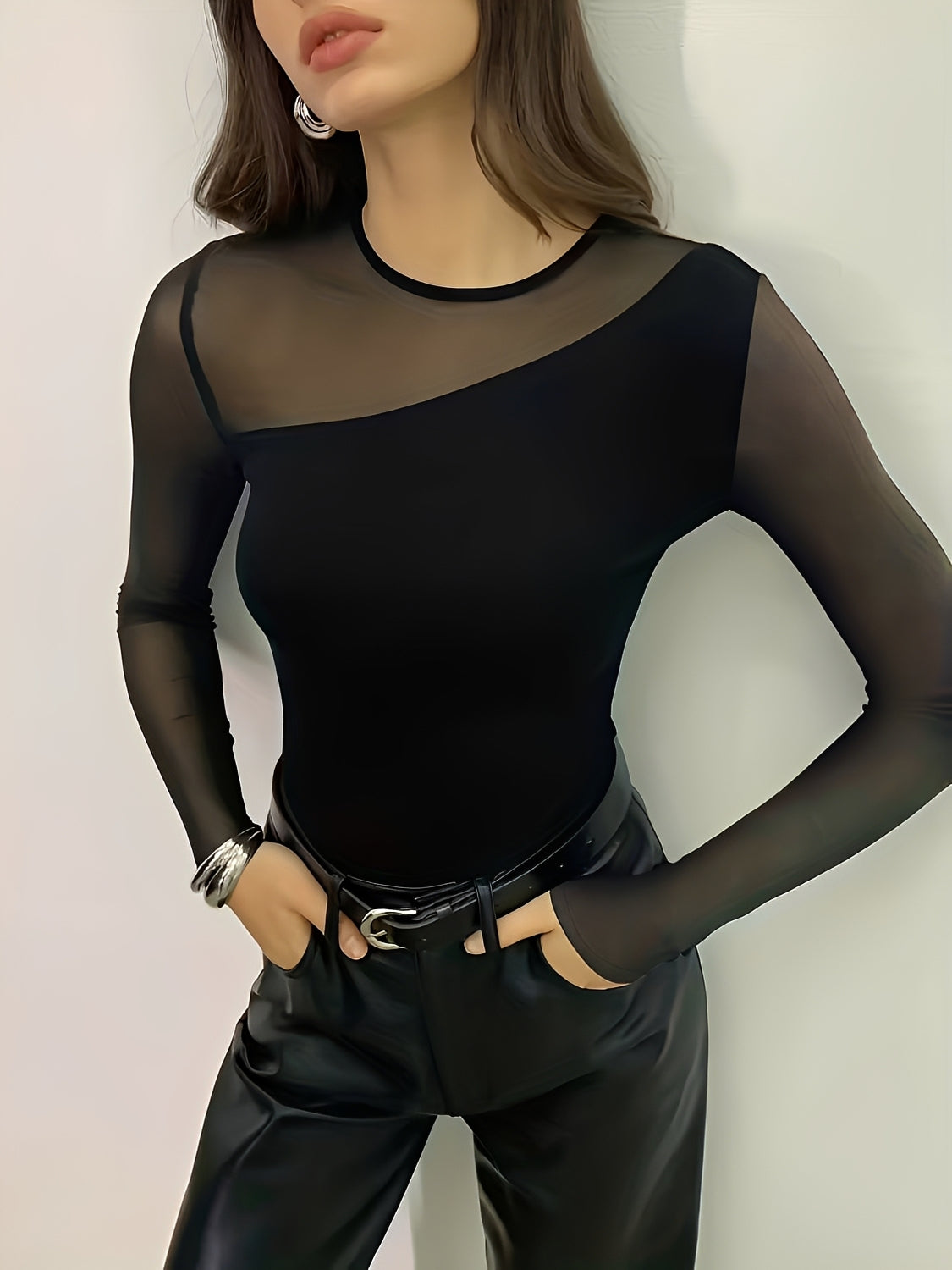 Blusa com Recortes Diagonal em Tule e Manga Longa Translúcida – Xanthe