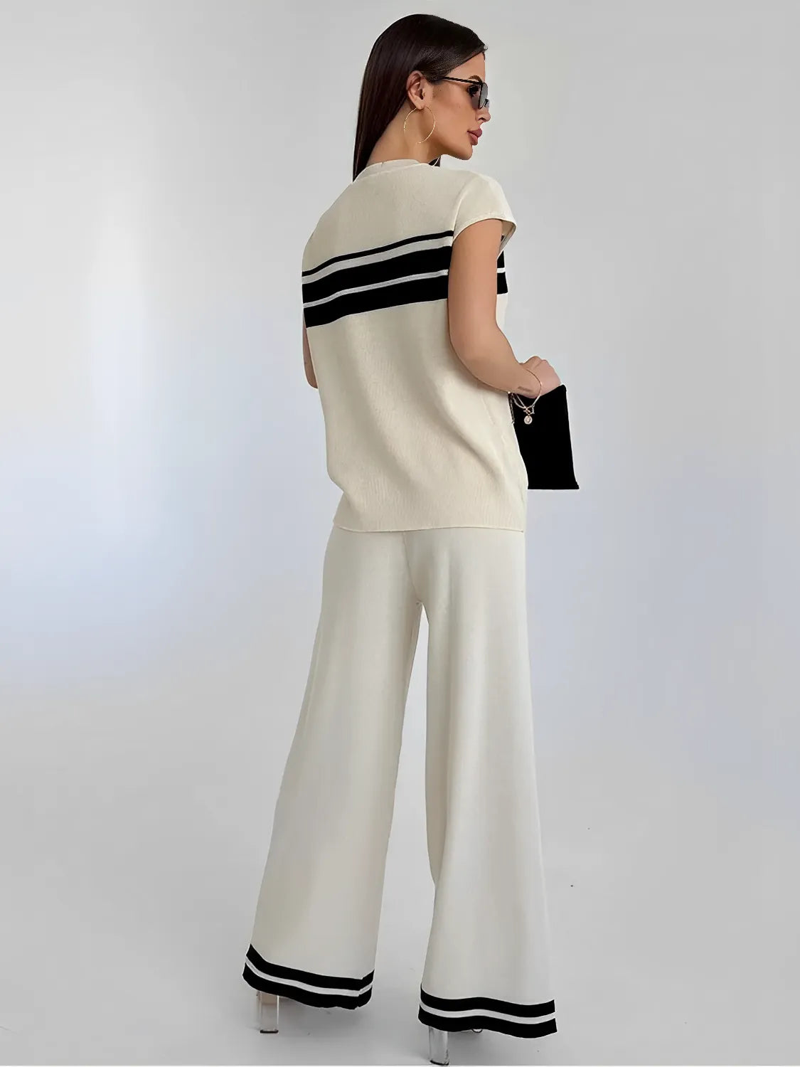 Conjunto em Viscose com Listras Blusa Manga Curta e Calça Solta - Emilia