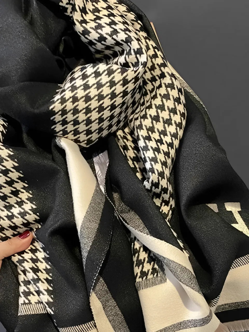 Cachecol Feminino em Caxemira Estampa Tweed Sofisticada - Marise