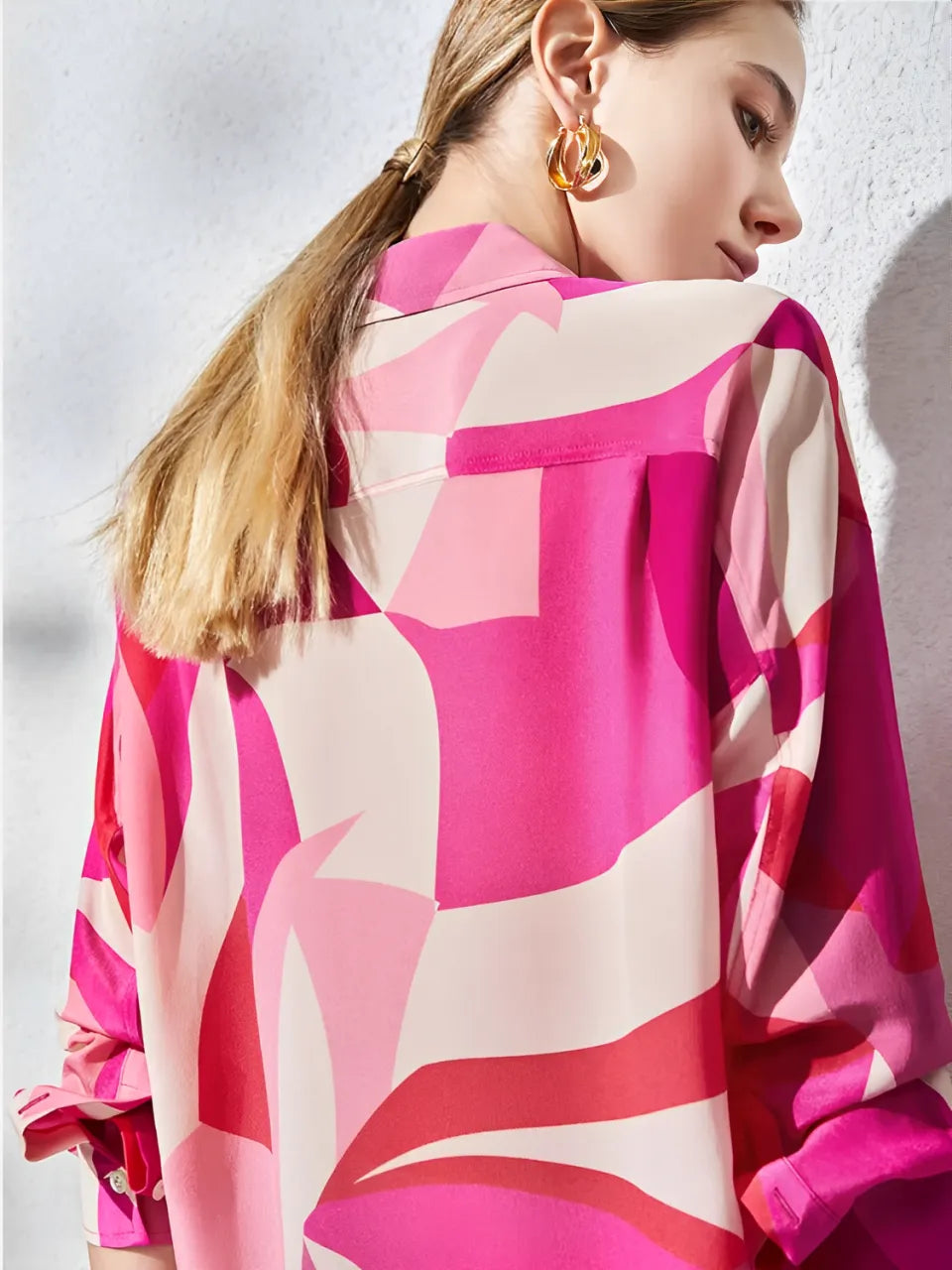 Camisa Estampada Elegante Rosa com Gola Polo e Botões - Rayra