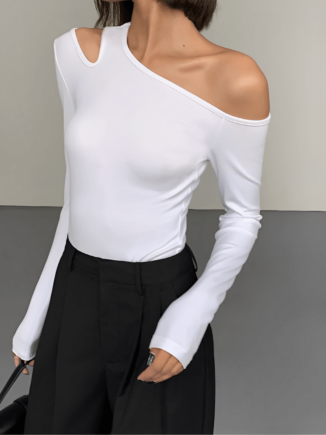 Blusa Canelada de Manga Longa Com Decote Assimétrico - Lohany