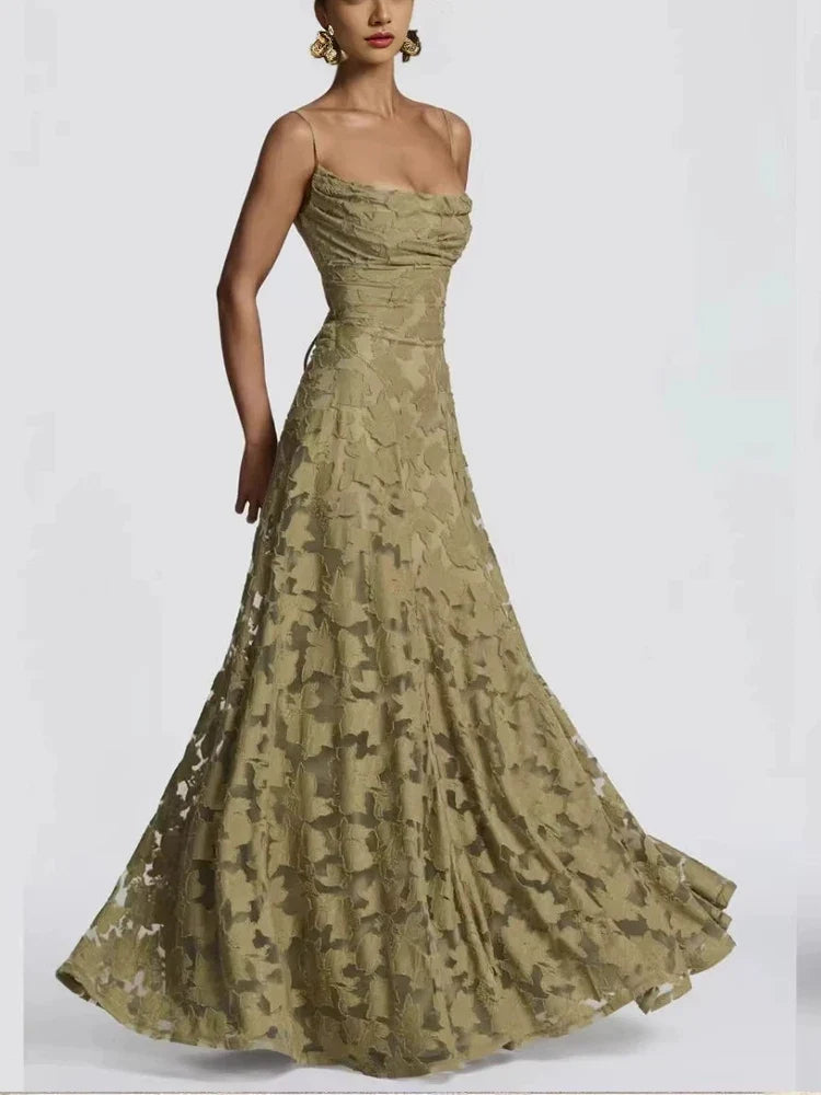 Vestido Longo em Renda Decote Quadrado e Amarração Cruzada nas Costas - Melania
