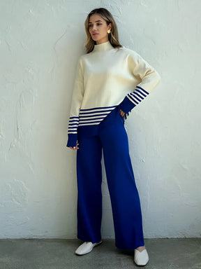 Conjunto com Suéter Listrado Gola Alta e Calça de Cós Elástico - July