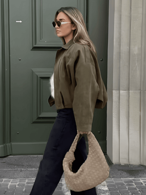 Jaqueta Bomber Oversized em Camurça com Recortes – Ione [FRETE FULL]