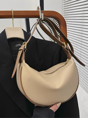 Bolsa Tiracolo Meia-Lua Couro PU Texturizado com Alça Ajustável - Roselyn