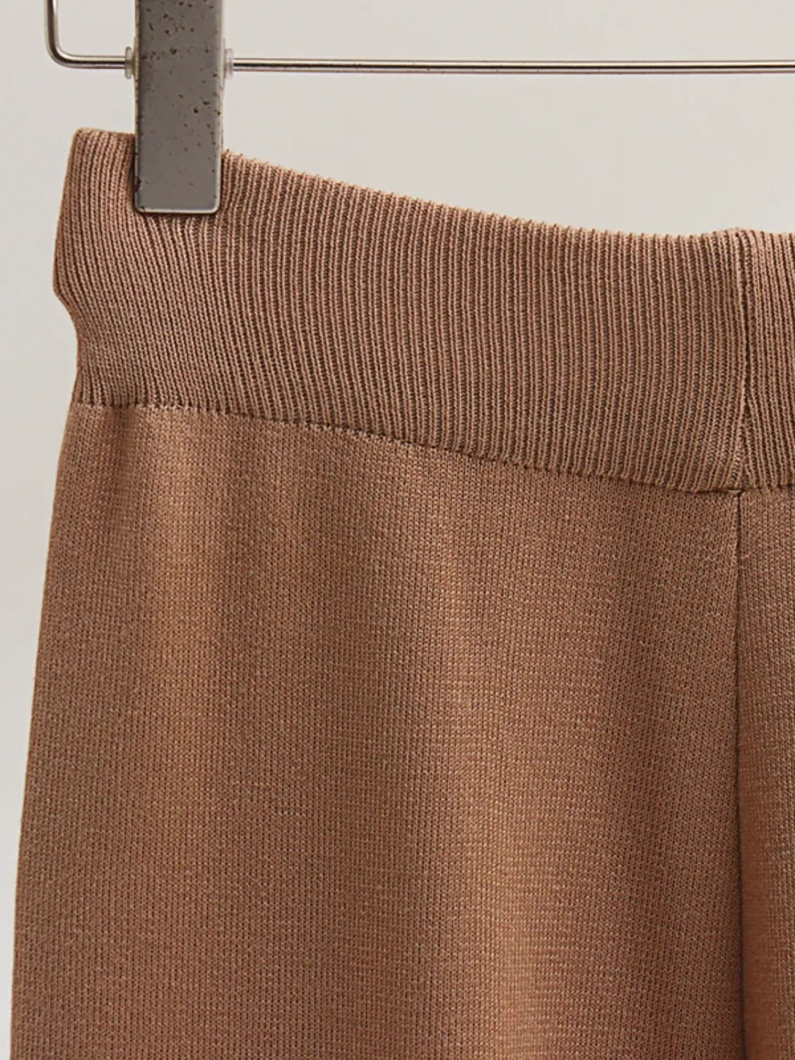 Conjunto de Tricô com Suéter de Gola Alta Listrado e Calça Leve - Tarcila