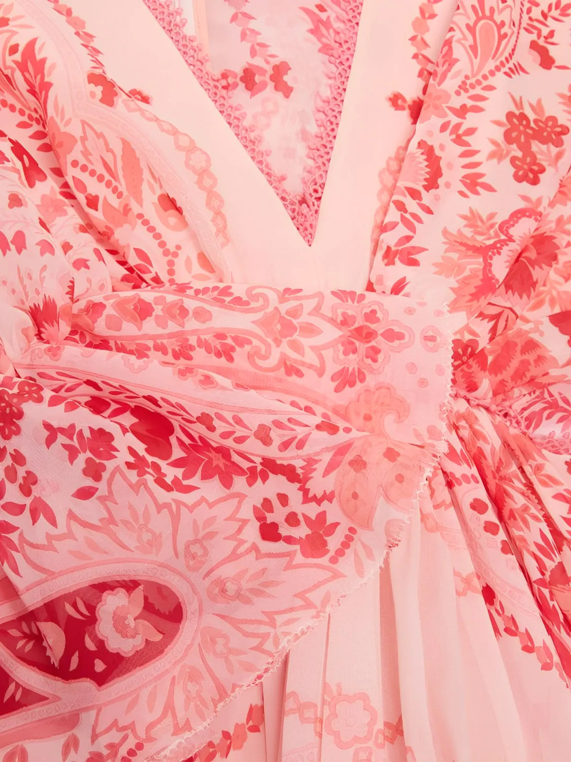 Vestido Longo Estampado Acinturado com Mangas Longas Elegantes – Clarisse