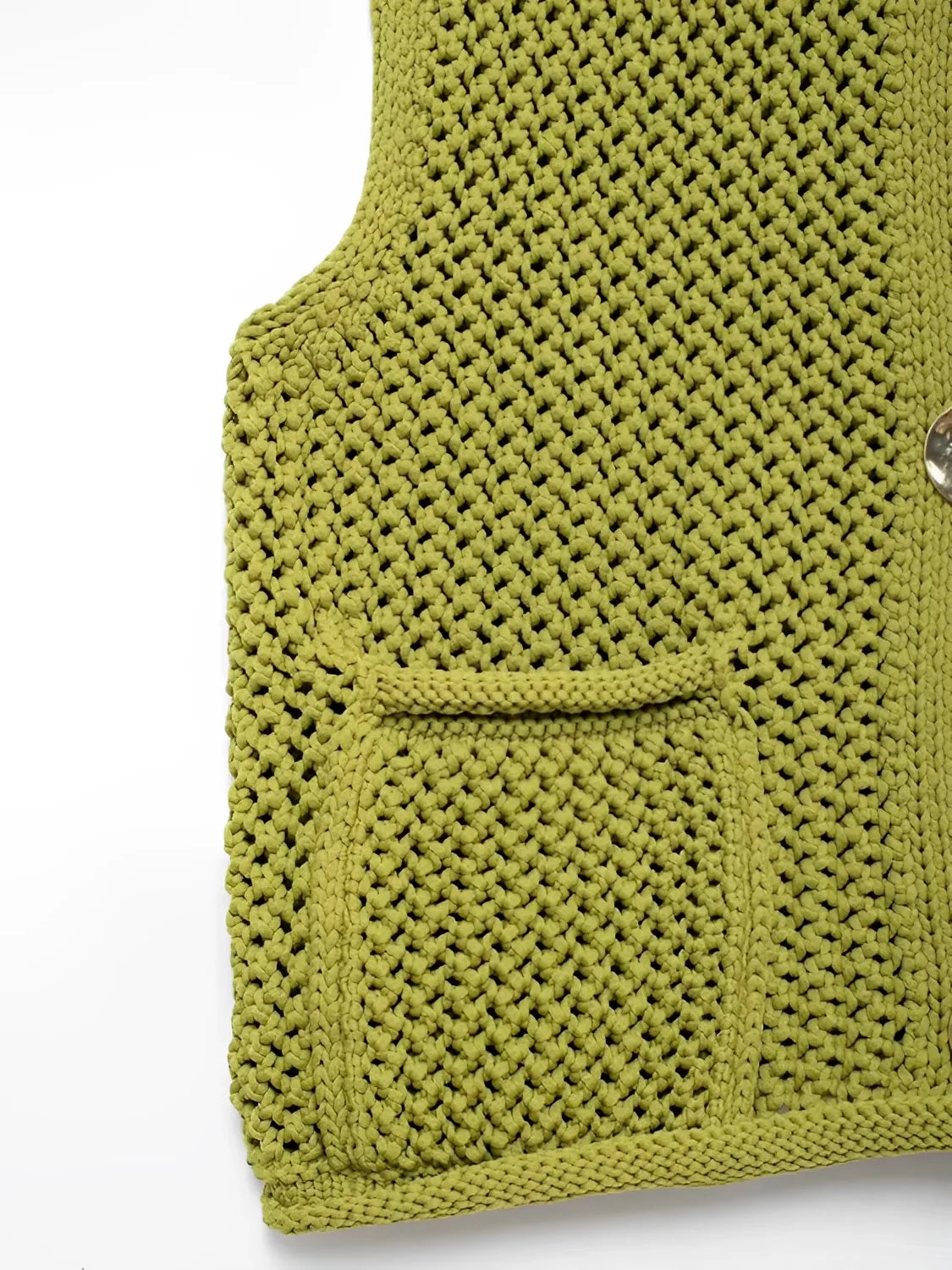 Blusa em Tricô com Decote Canoa Botões Maxi e Bolsos - Ayla