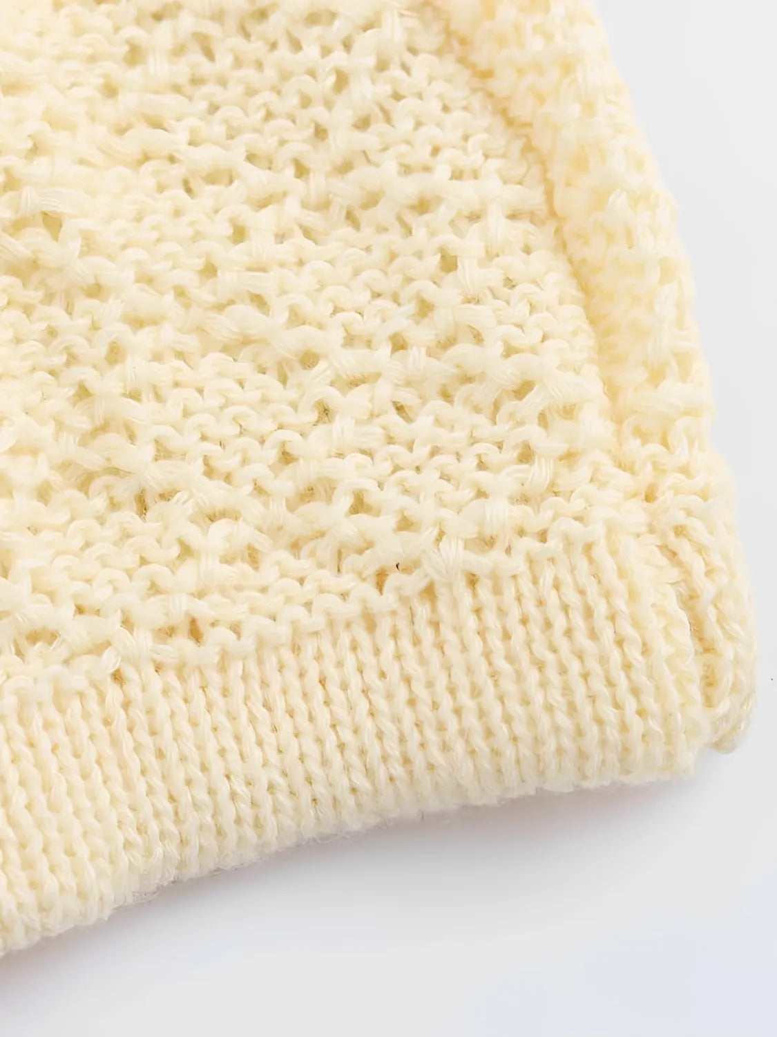 Vestido Longo de Tricô Vazado com Alças Finas e Caimento Leve – Helena