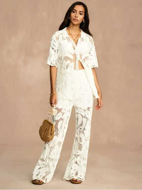 Conjunto em Crochê Floral Vazado com Camisa e Calça Flare – Yani