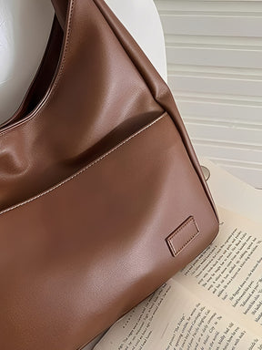 Bolsa de Ombro Vintage em Couro PU com Design Triangular Alongado -  Edwina