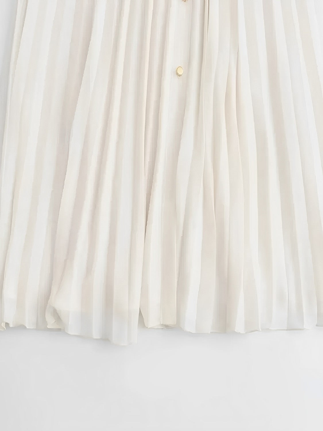 Vestido Chemise Midi Plissado com Botões Frontais – Fleur