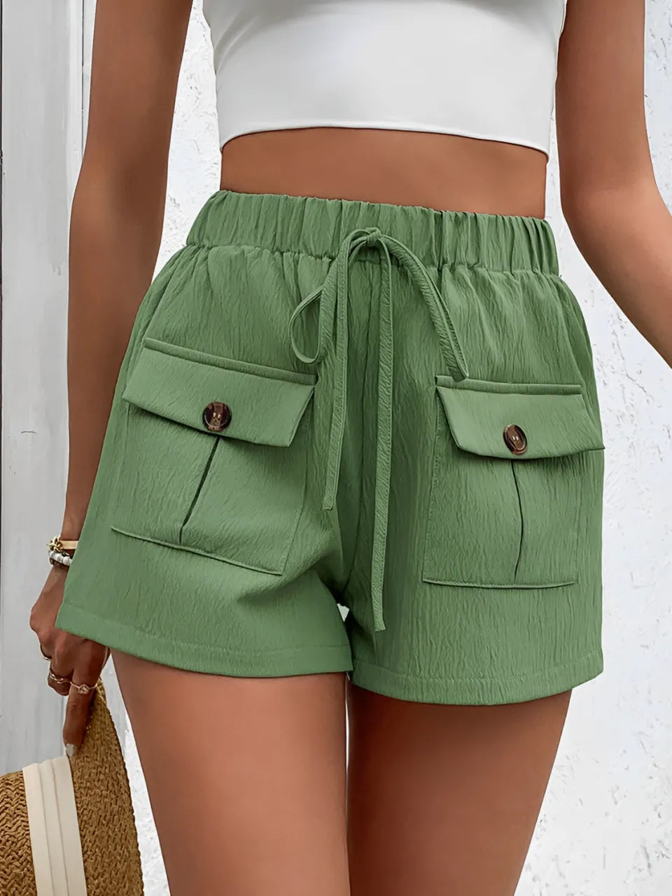 Short Feminino com Cintura Elástica e Bolsos Funcionais – Livian