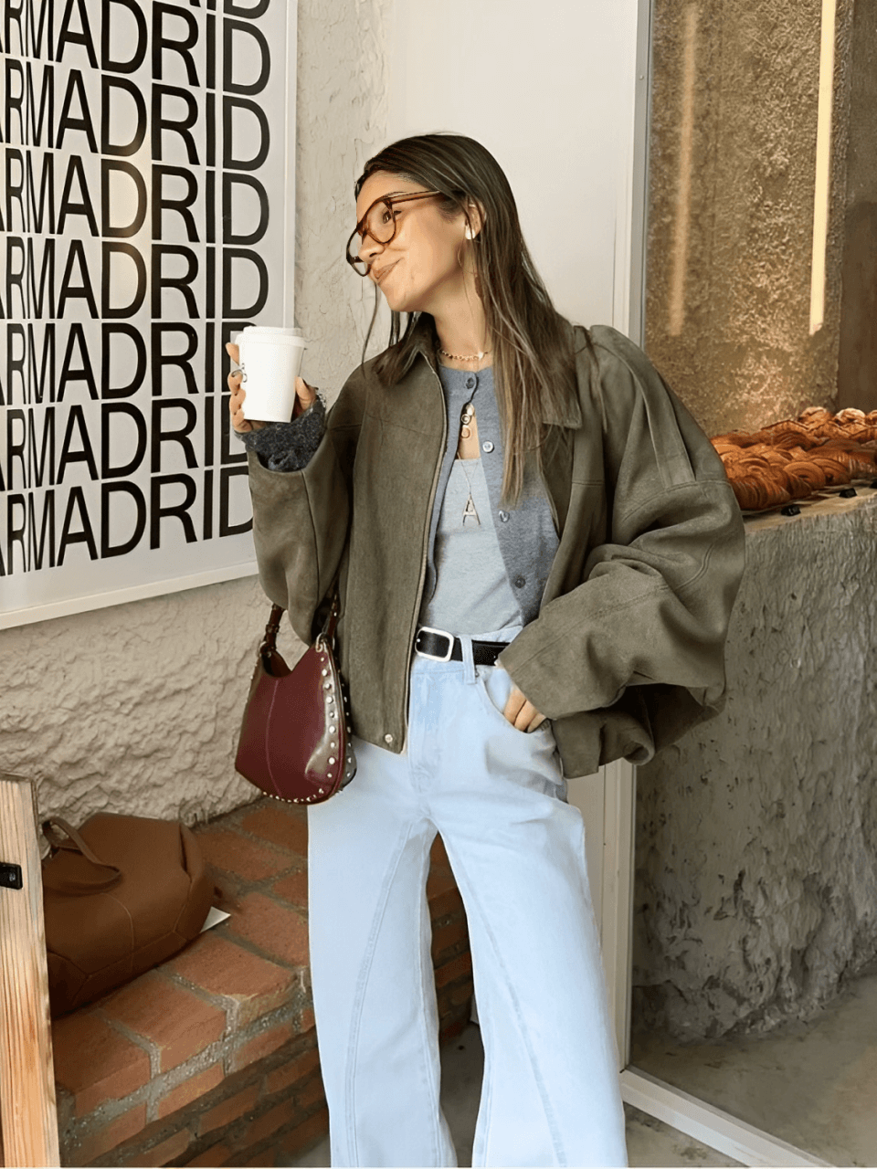 Jaqueta Bomber Oversized em Camurça com Recortes – Ione [FRETE FULL]