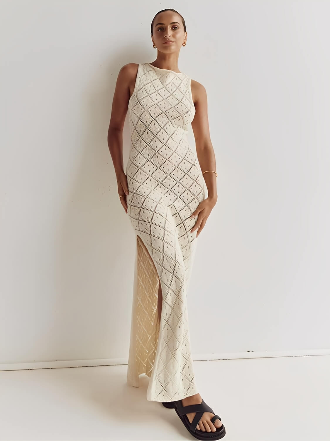 Vestido Longo em Crochê Vazado com Fenda Lateral – Filipa [FRETE FULL]