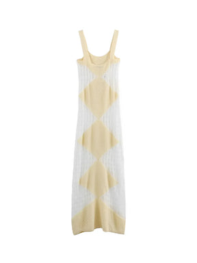 Vestido Longo de Tricô Vazado com Alças Finas e Caimento Leve – Helena