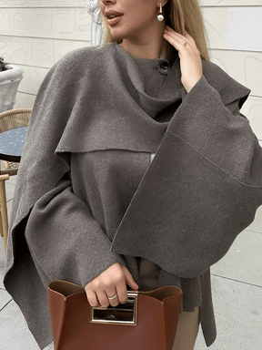 Casaco Poncho Assimétrico  com Gola Lenço – Alana