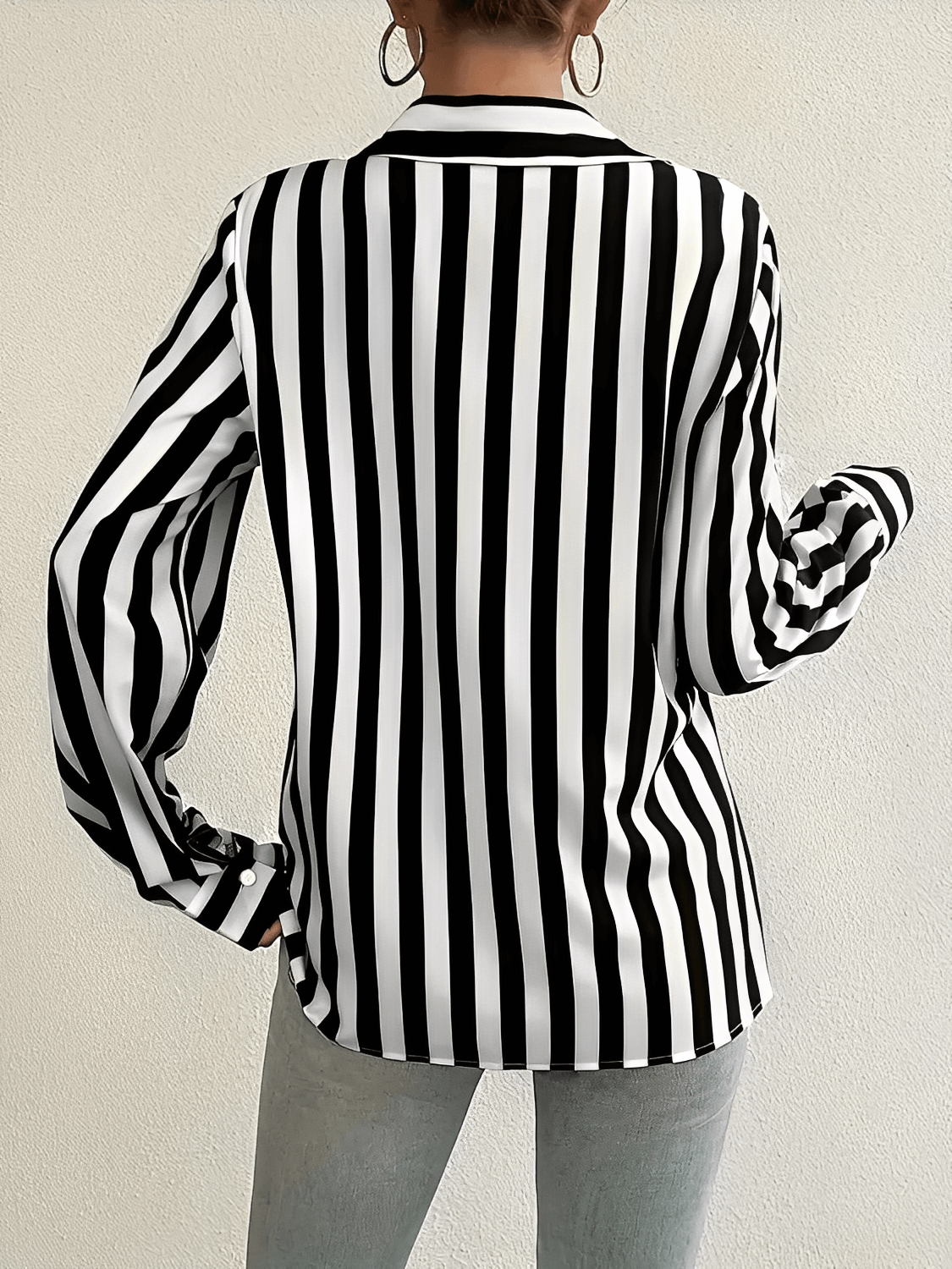 Camisa Gola Polo com Listras e Modelagem Alongada - Kesia