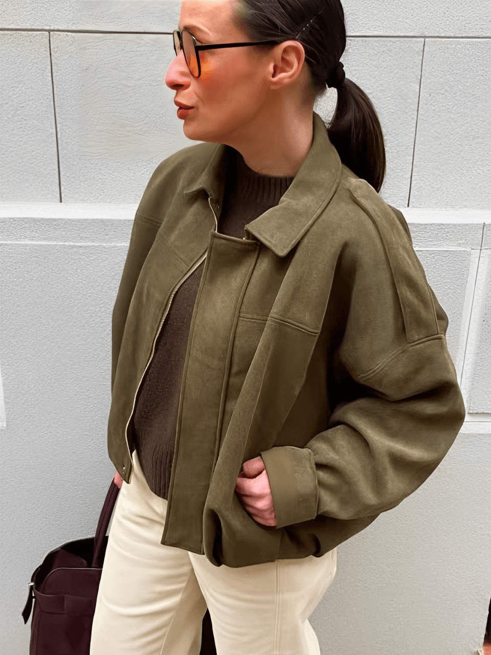 Jaqueta Bomber Oversized em Camurça com Recortes – Ione [FRETE FULL]