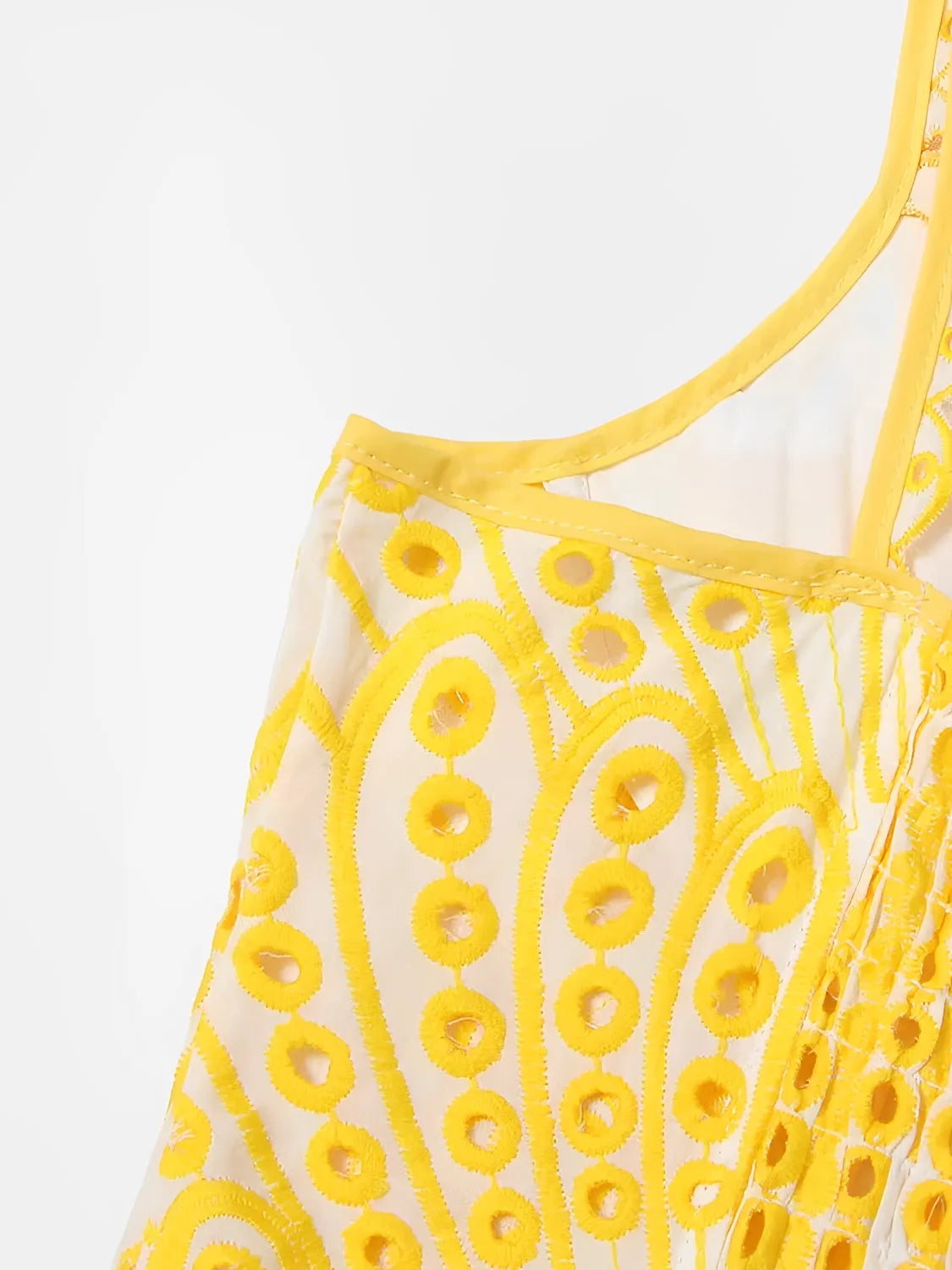 Vestido Midi de Laise com Babados Delicados e Elástico nas Costas – Marina