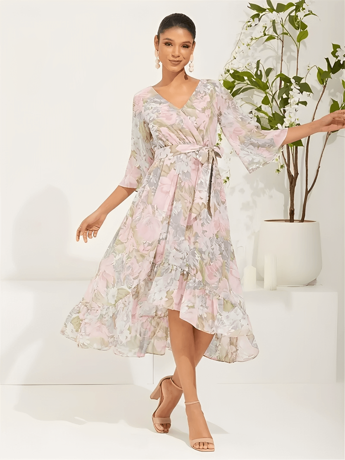 Vestido Midi Floral em Chiffon Evasê Assimétrico de Mangas Sino – Alexia [FRETE FULL]