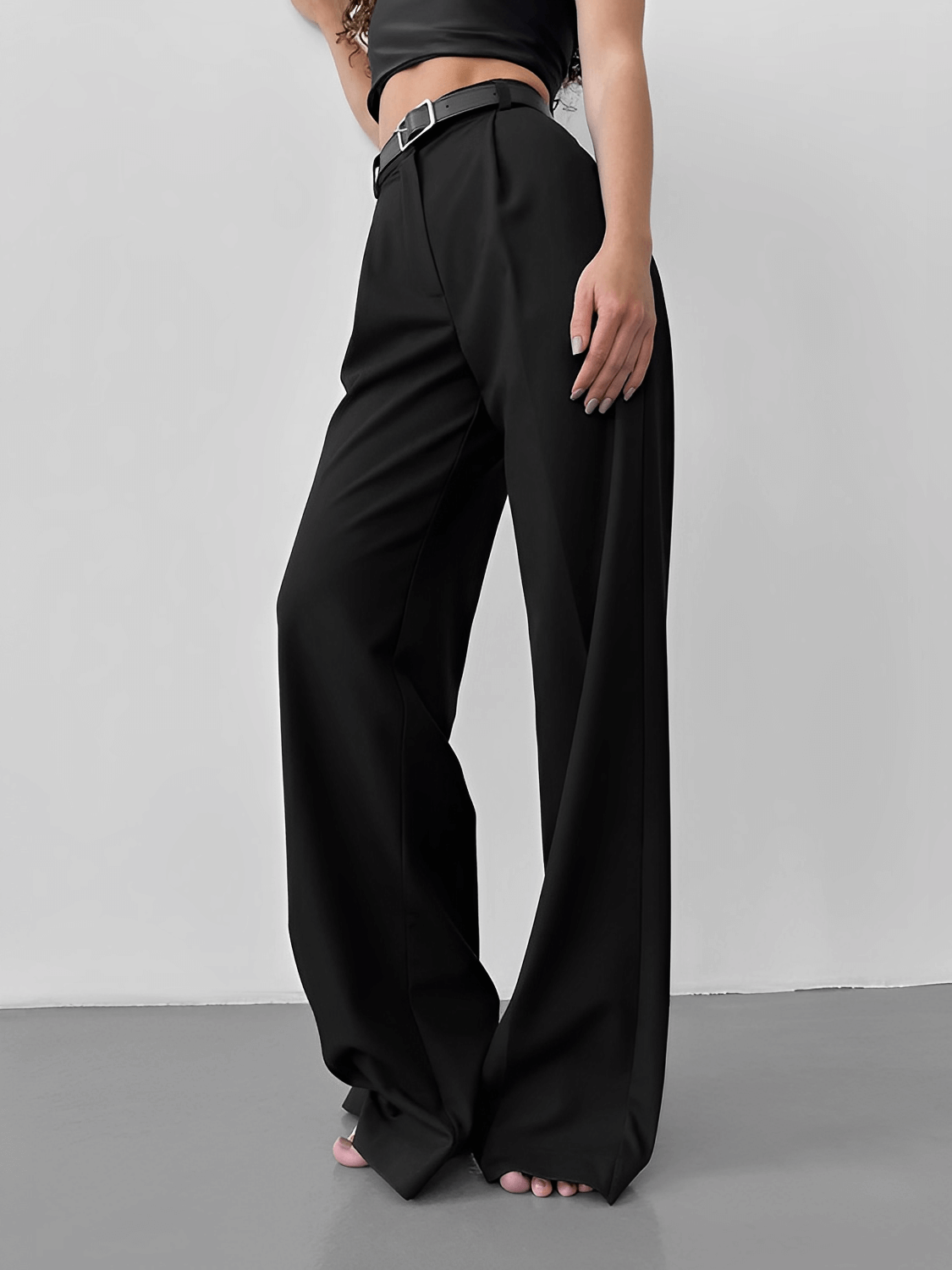 Calça Wide Leg em Alfaiataria Clássica com Cintura Alta e Bolsos – Kate