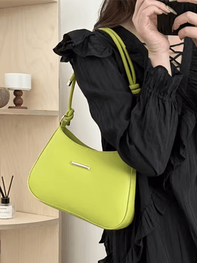 Bolsa Baguete Tiracolo em Couro PU e Alça Ajustável com Nó - Kaylee