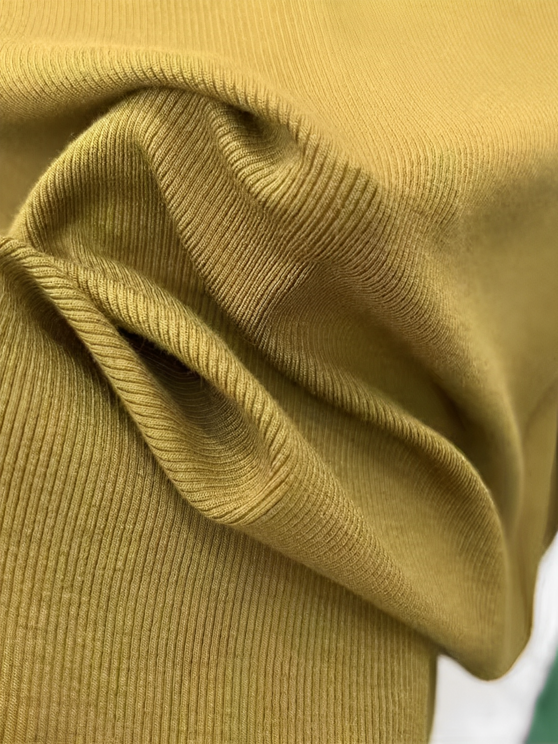 Blusa de Manga Longa Texturizada com Gola Redonda – Izabele