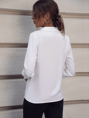 Camisa em Chiffon com Gola Lapela e Broche Perolado - Gladys [FRETE FULL]