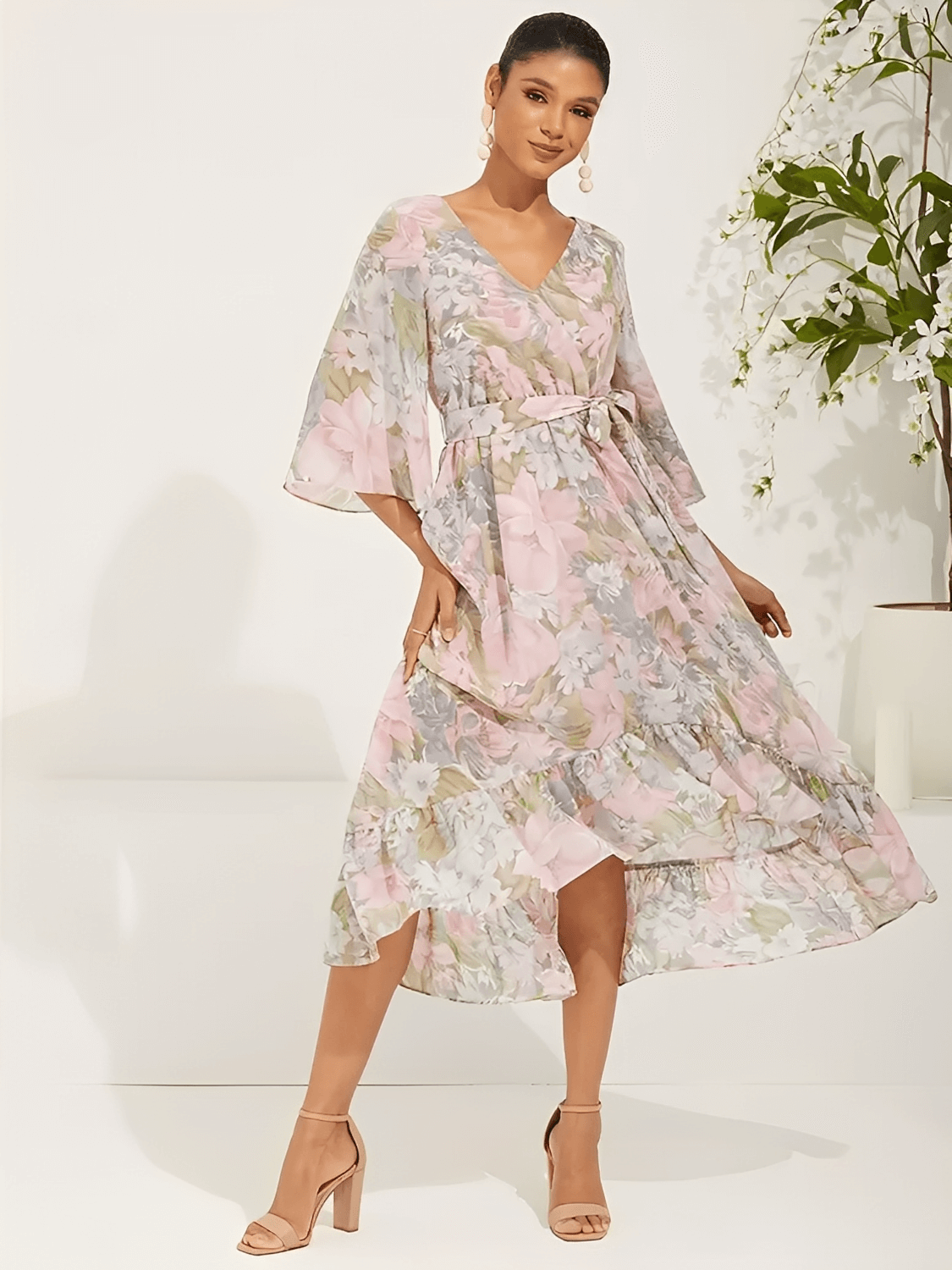 Vestido Midi Floral em Chiffon Evasê Assimétrico de Mangas Sino – Alexia [FRETE FULL]